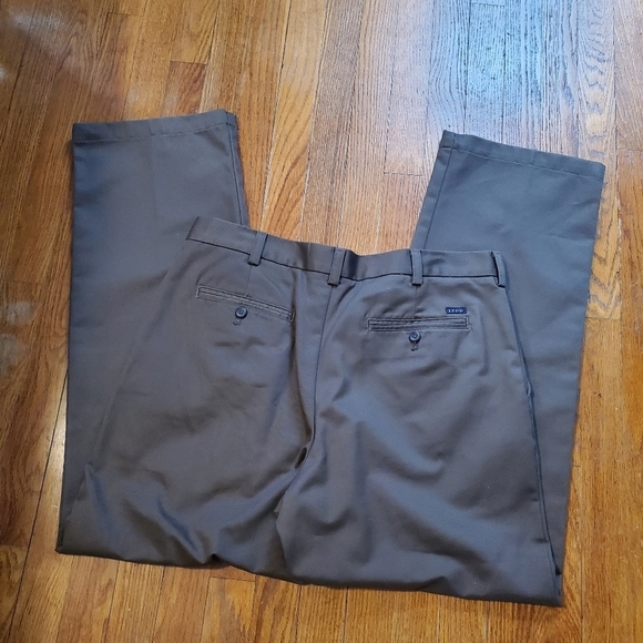 EC IZOD Brown Chinos Flat Front Size 36W x 32L, Business Casual, Preppy - Picture 9 of 9